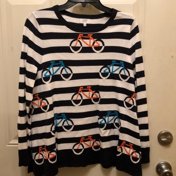 Crown & Ivy sweater with bicycles - Picture 1 of 10